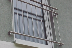 Geländer für bodentiefes Fenster
